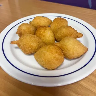 Coxinha de Carne com Queijo Mini 8 Unidades
