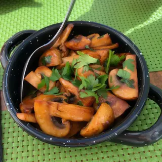Cogumelos Salteados