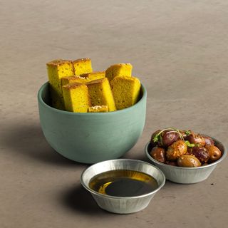 PÃO QUINOA E CÚRCUMA (Sem Glúten)