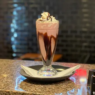 Milkshake Morango (Strawberry Milk Shake)