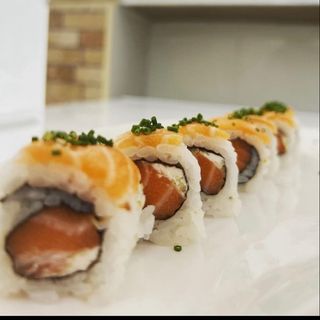Uramaki Salmão