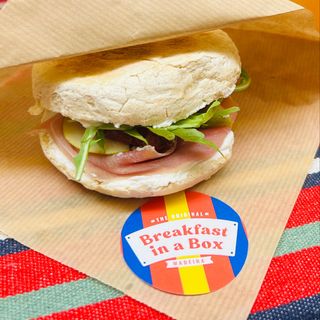 Premium Madeira Sandwich