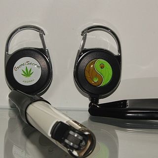 Porta Chaves Retrátil "Lighter Leash" para Isqueiros