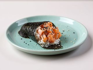 Temaki Sake (salmao ) e cebolinho