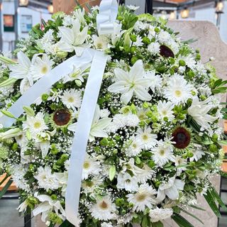 Coroa - Lirio, Gerebera e Margarida ( unisex)