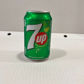 7Up Lata