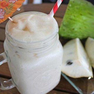 Batido de Graviola (Sumo de Graviola)