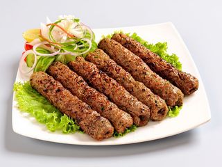 Seekh Kebab no Prato