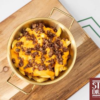 Batata frita com cheddar e bacon