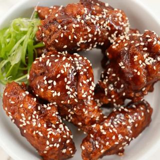 Korean Spicy Chicken Hot Wings (4 pcs) 