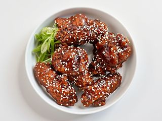 Korean Spicy Chicken Hot Wings (4 pcs) 