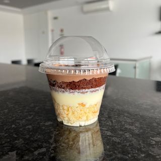 Bolo no pote dois amores 