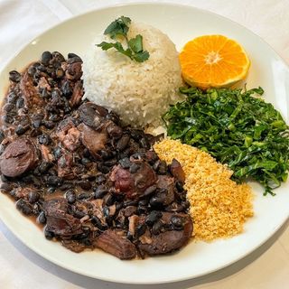 Feijoada brasileira + bebida