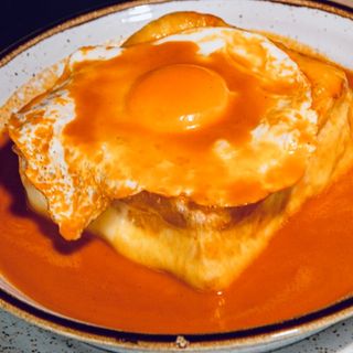  1/2 Francesinha de Frango Grelhado