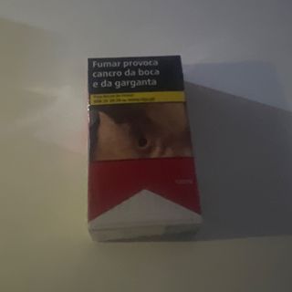 Marlboro 100s red box