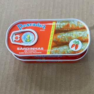Sardinhas tomate com molho