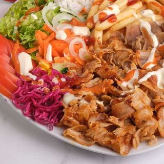 Carne ou frango + salada