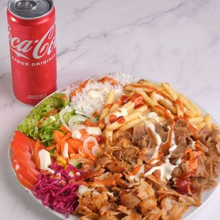 Menu prato de kebab + salada + drink
