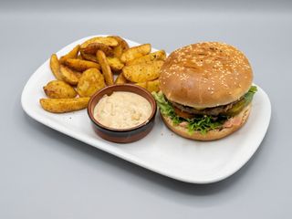 Hawaiian burgers with pineapple and mushroom