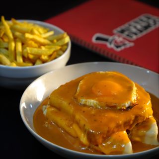Francesinha de Porco