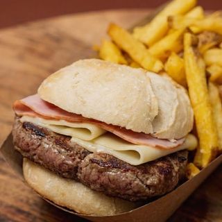 Prego no Pão com Bife da Vazia + BATATA generosa
