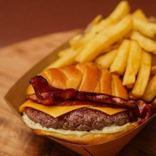 Croissant Angus Burger + BATATA generosa