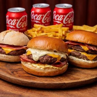 Combo 3 Burger + 3 Batatas Fritas Simples + 3 Refrigerantes