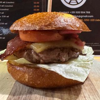 Bacon Raclette Burger+ Five pcs Onion Rings(offer)