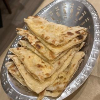cheese naan