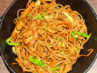 W912V Massa Salteada C Vegetais