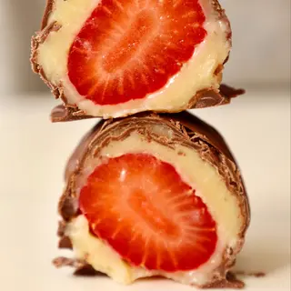 Caixa com 2 bombons de morango
