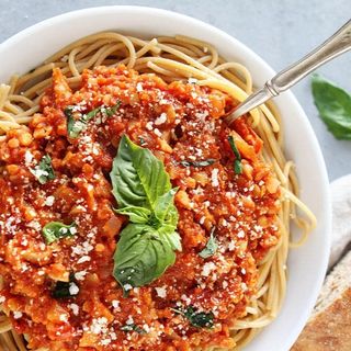 02 Esparguete Bolonhesa + 02 Coca Cola  + 01 Panqueca Nutella