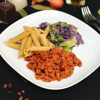 Bolonhesa de vitela + Penne integral + Mix de couve (250g)
