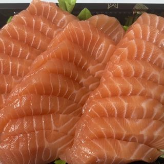 u79 Sashimi Salmão