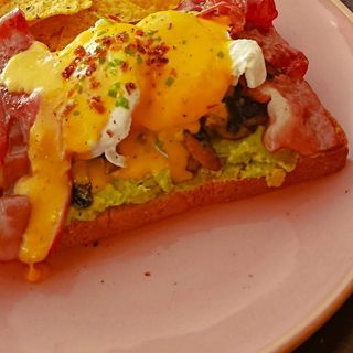 Ovos Benedict Oli