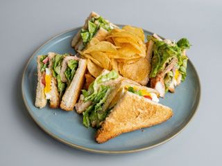 Sandwich Club Oli