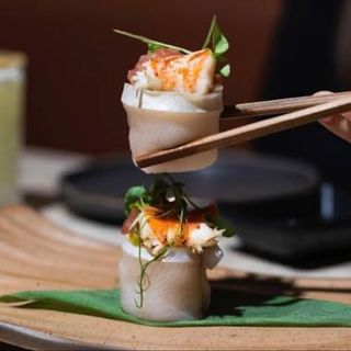 Gunkan de Peixe Branco ou Peixe Branco Braseado