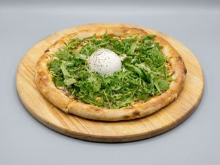 Pizza burrata napolitana