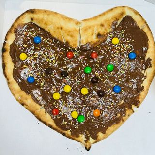 Pizza Nutella e M&M