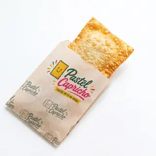 23 - Pastel com queijo e bróculos