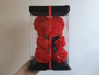 Urso de Flores Vermelho