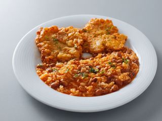 Pataniscas de Bacalhau com arroz de Feijão