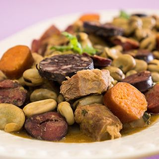 Favas com entrecosto