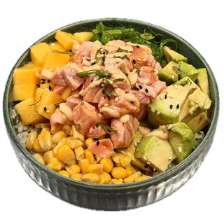 Salmon braseado poke