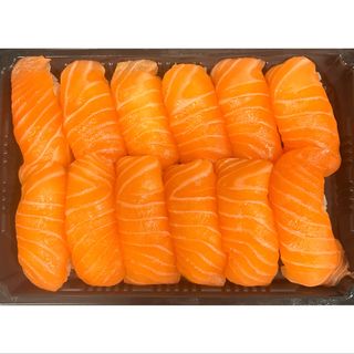 A6. Nigiri de salmão