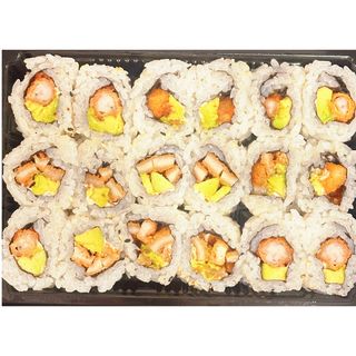 A26. Califórnia de frango panado e gambas panadas