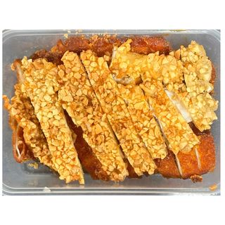 B4. Frango Panado e frango com Amêndoas