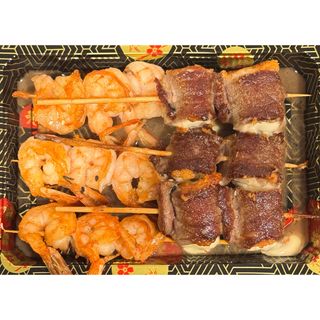 B12. Espetada de Vaca e Gambas com Molho