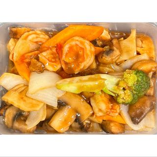 B16. Gambas com Molho de Caril