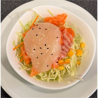 M6. Salada com Salmão